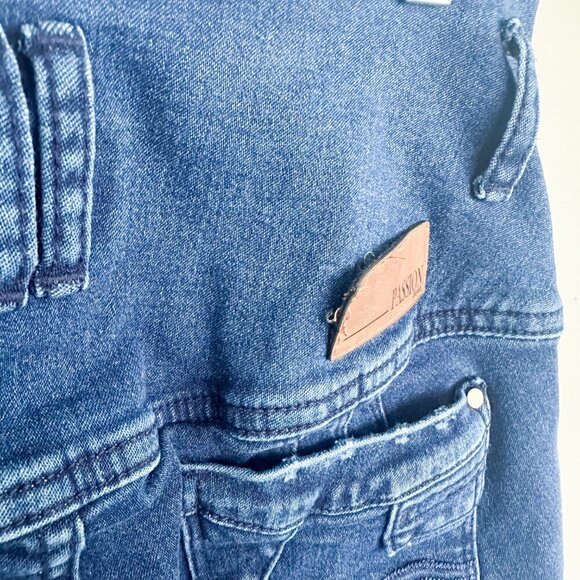 Lifting Form Fitting Jeans, Made in Colombia, Passion Jeans, Size 14, High Rise - Picture 6 of 7